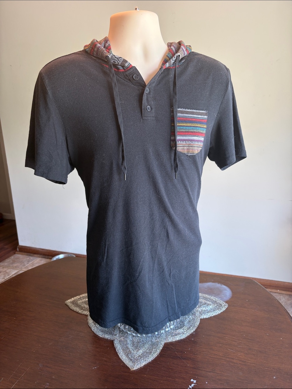 Rue21 Black Short-Sleeve Hooded Henley with Multicolor Striped Pocket